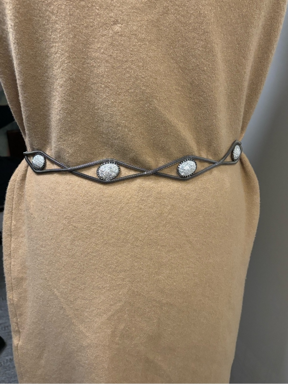 Chain-Link Metal Belt with Decorative Silver Accents - Black/Silver